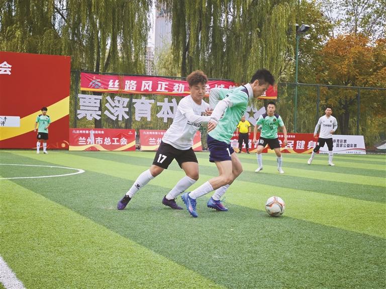 名运动员各 名运动员各