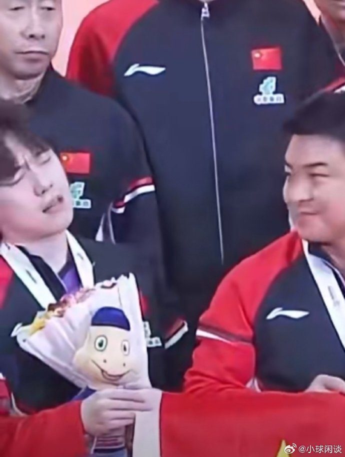 中国男乒在, 节太多, 多吃又 中国男乒在, 节太多, 多吃又